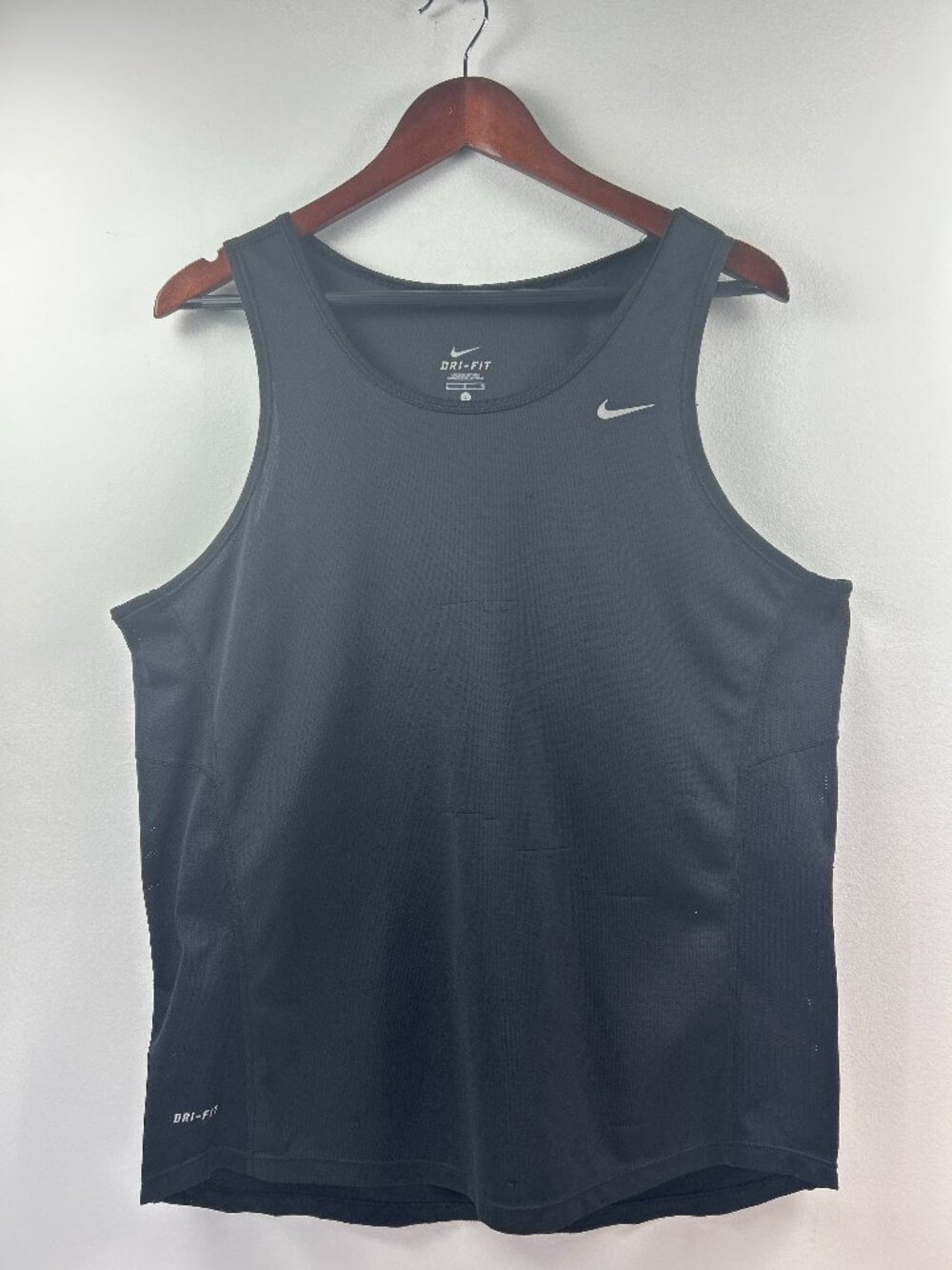 Nike Dri-Fit Black Racerback Athletic Tank Top Size L